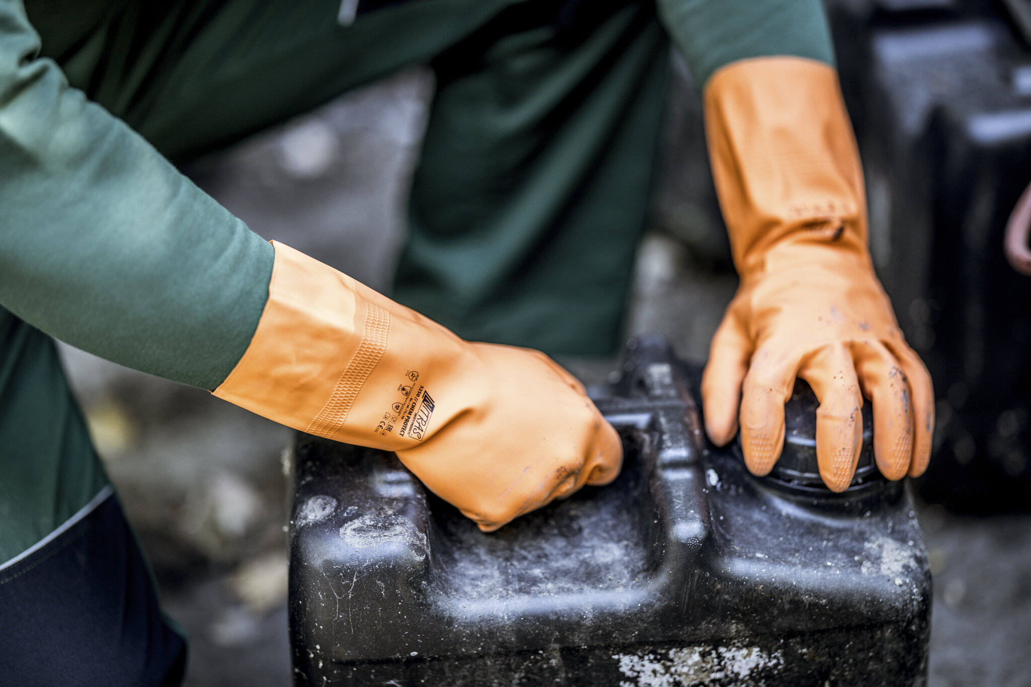 Latex Schutzhandschuhe im Einsatz